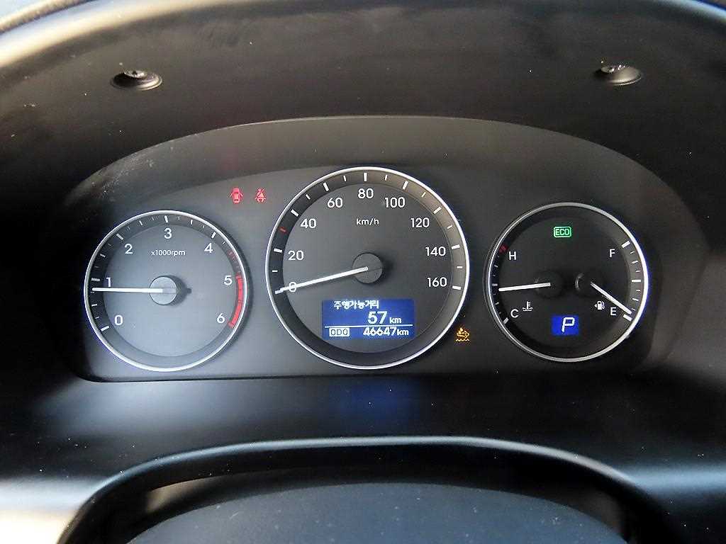 Hyundai Starex — photo 10