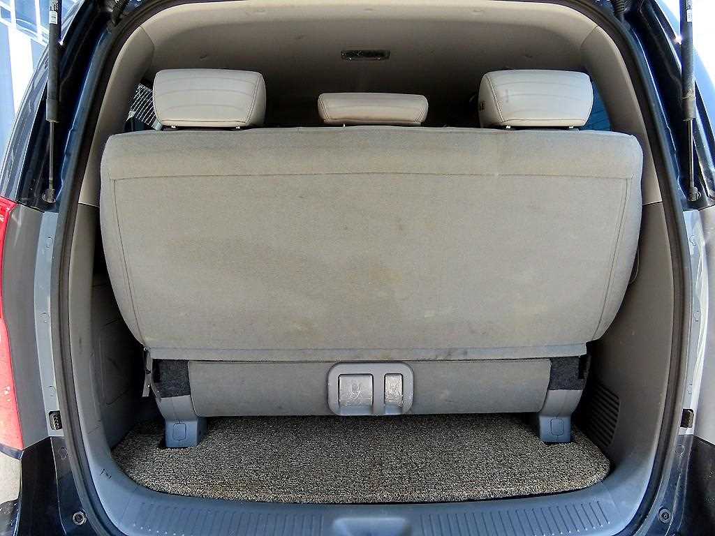 Hyundai Starex — photo 18