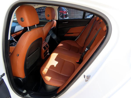 Jaguar XE — photo 06