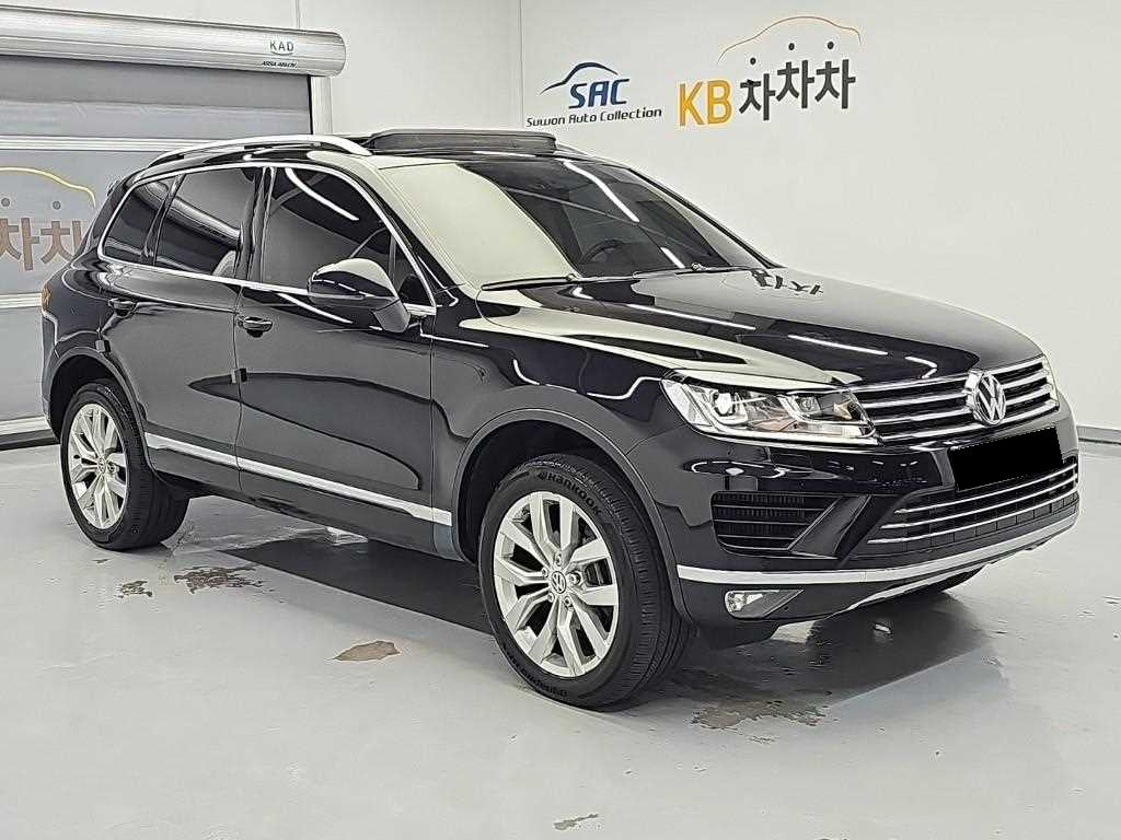 Volkswagen Touareg — photo 04