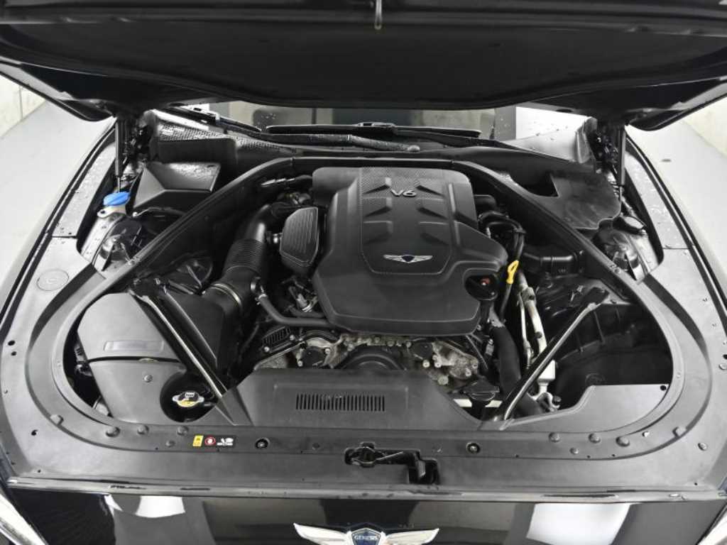 Genesis G80 — photo 06