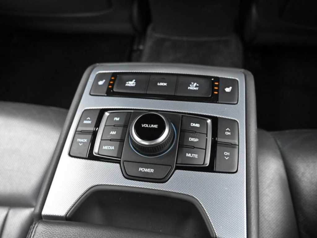 Genesis G80 — photo 16