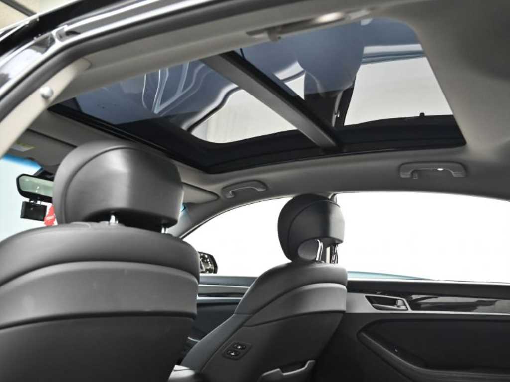 Genesis G80 — photo 18