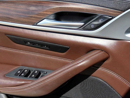 BMW 5-Series — photo 12