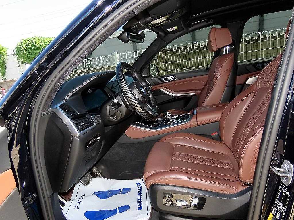 BMW X5 — photo 05