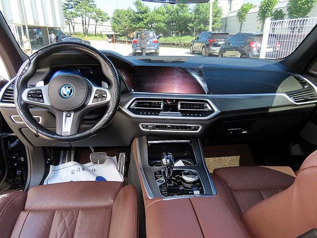 BMW X5 — photo 07