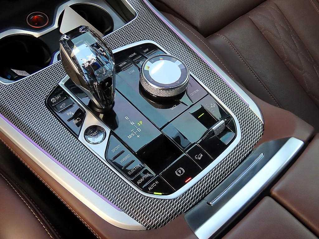BMW X5 — photo 11