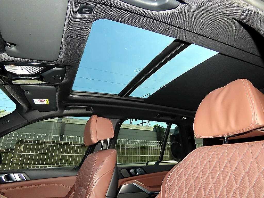 BMW X5 — photo 15