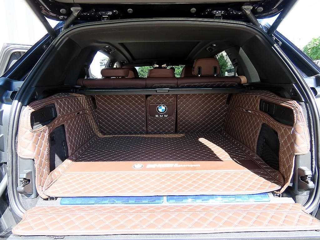 BMW X5 — photo 16