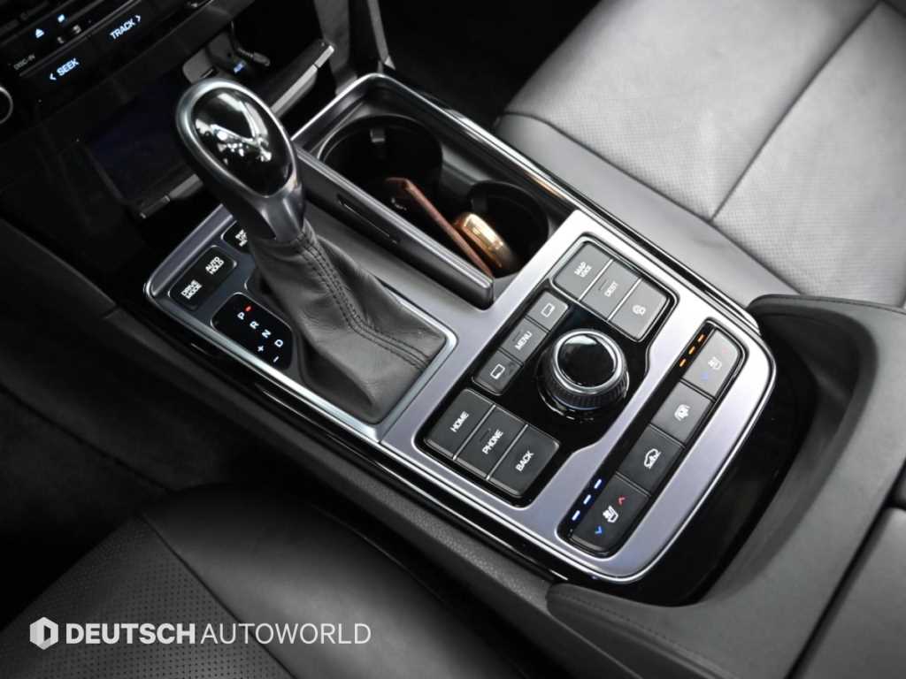Hyundai Equus — photo 09