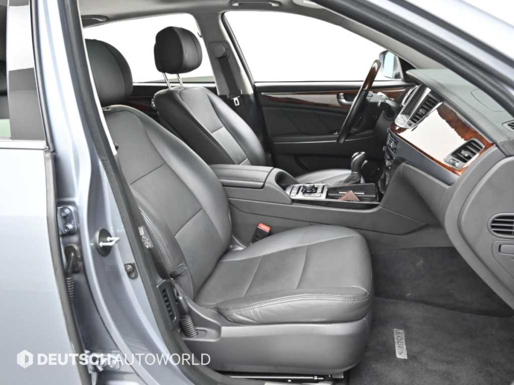 Hyundai Equus — photo 10
