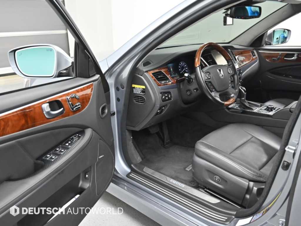 Hyundai Equus — photo 11