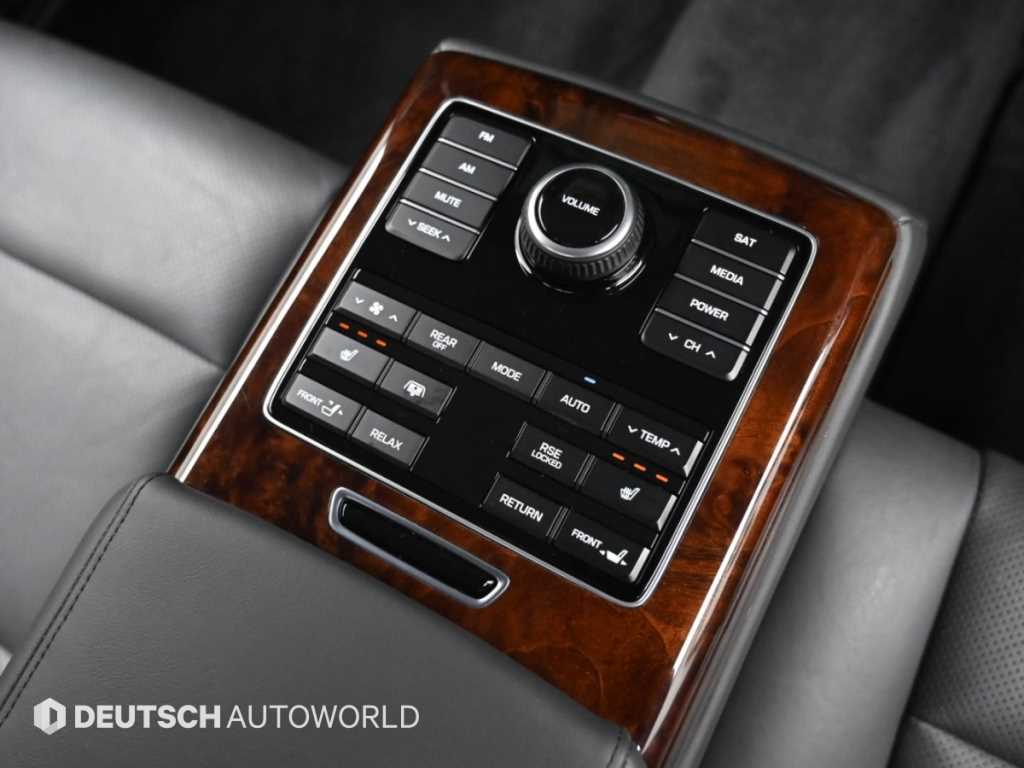 Hyundai Equus — photo 16