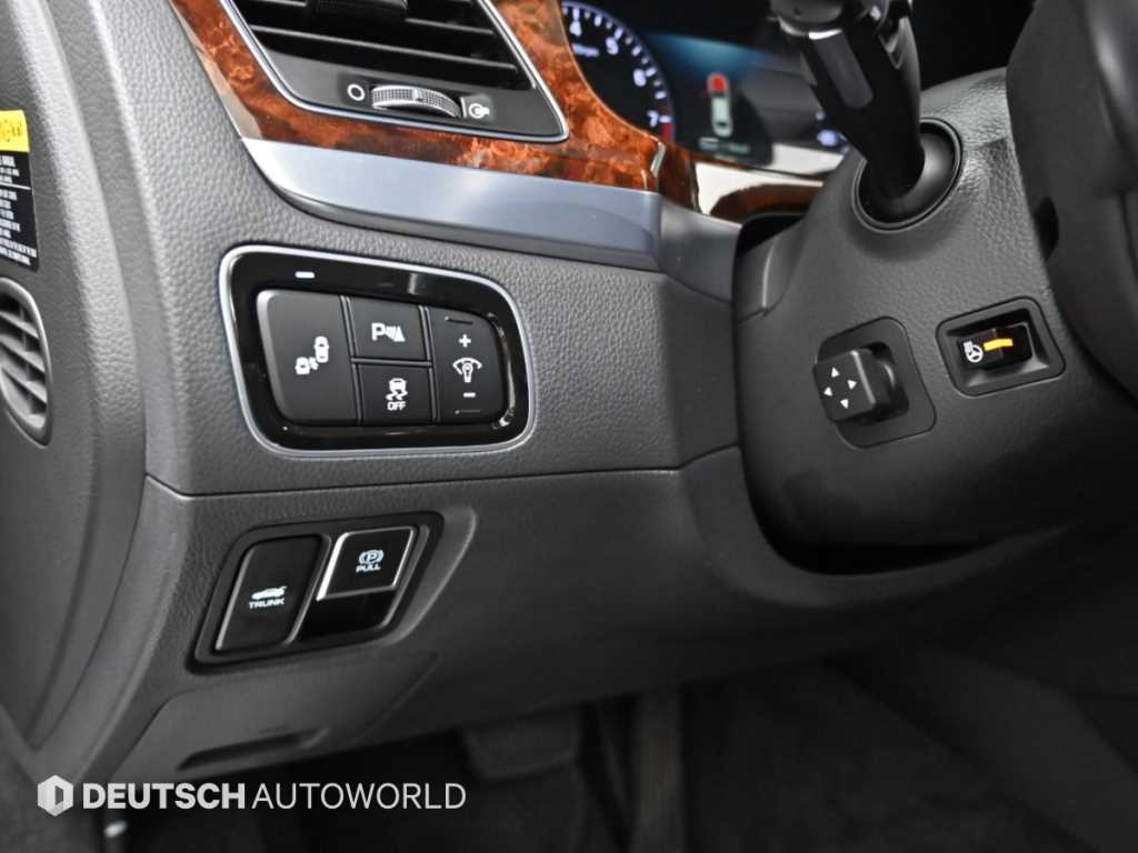 Hyundai Equus — photo 17