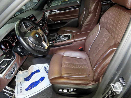 BMW 7-Series — photo 07