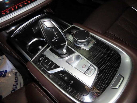 BMW 7-Series — photo 12