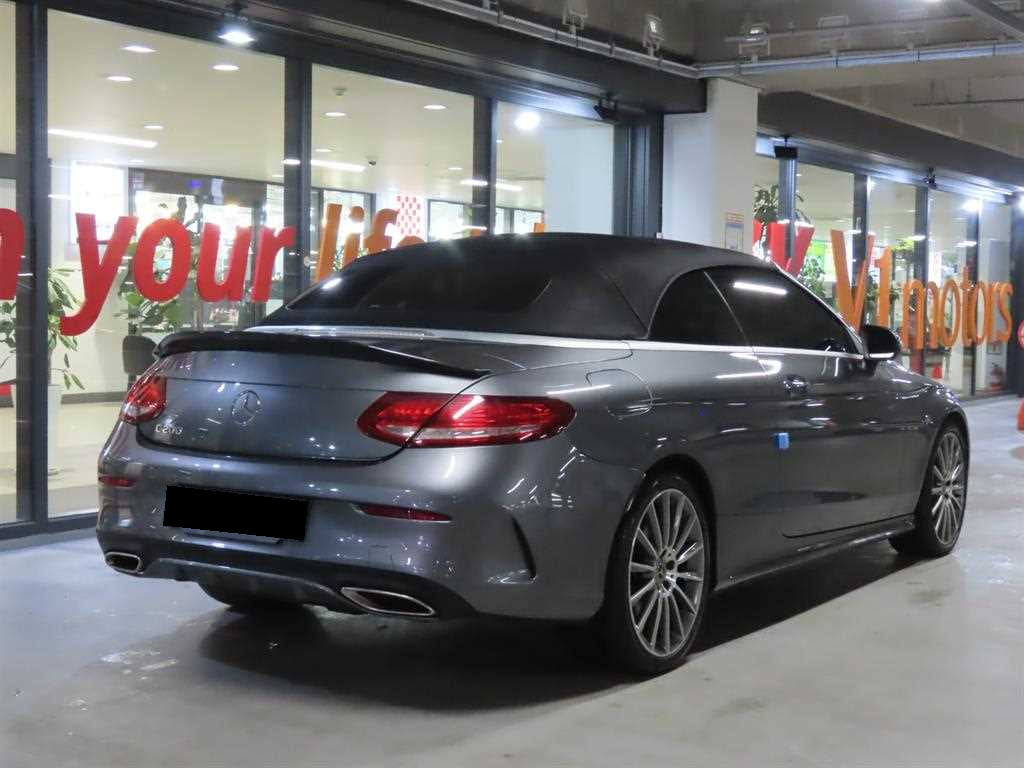 Mercedes-Benz C-Class — photo 04