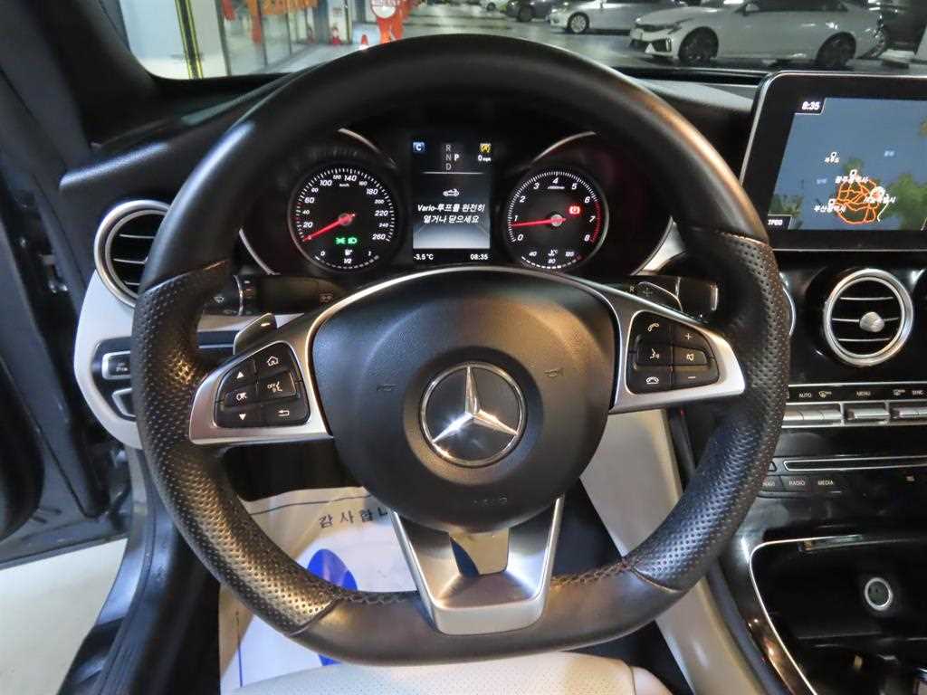 Mercedes-Benz C-Class — photo 06