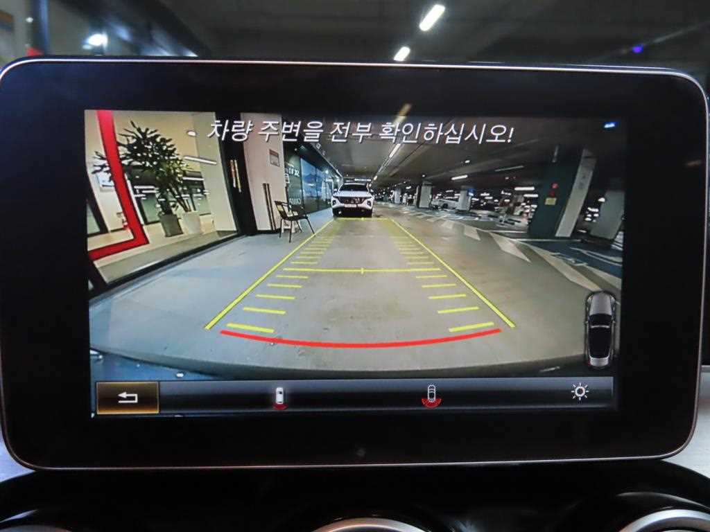 Mercedes-Benz C-Class — photo 16