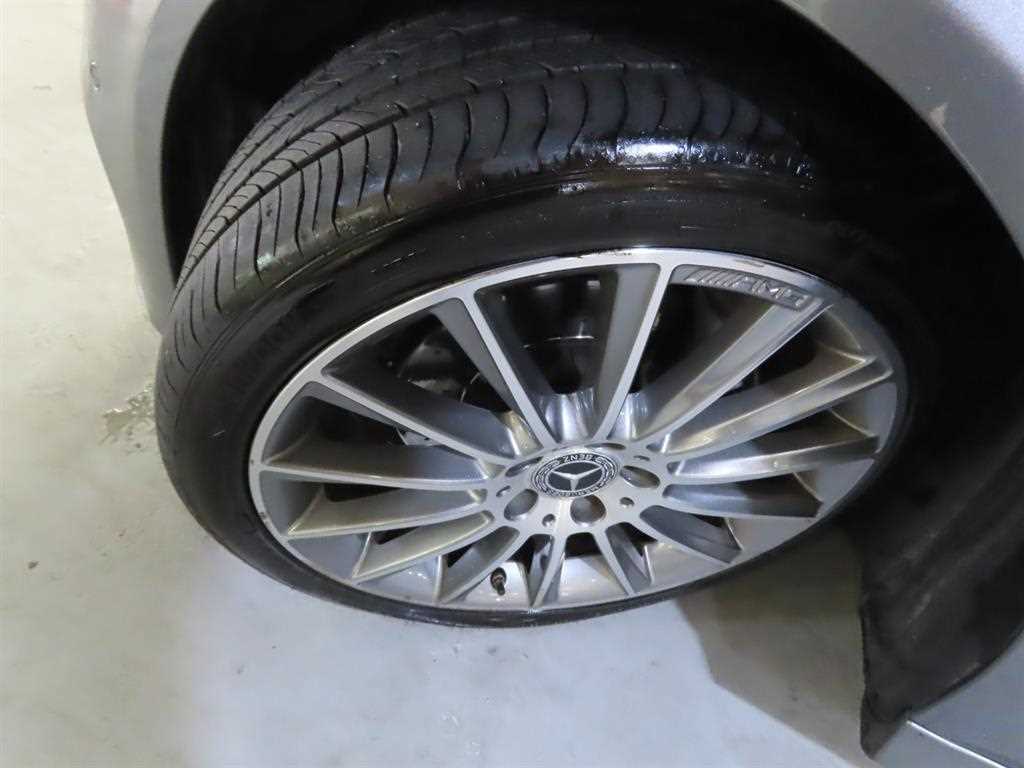 Mercedes-Benz C-Class — photo 20