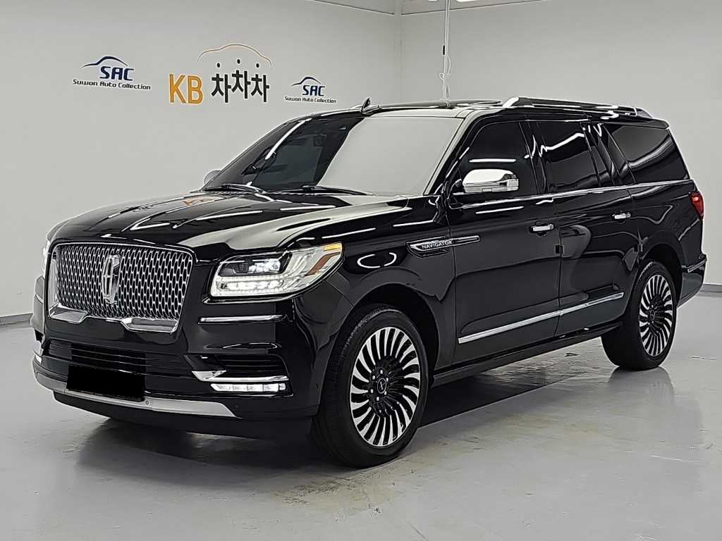 Lincoln Navigator — photo 01