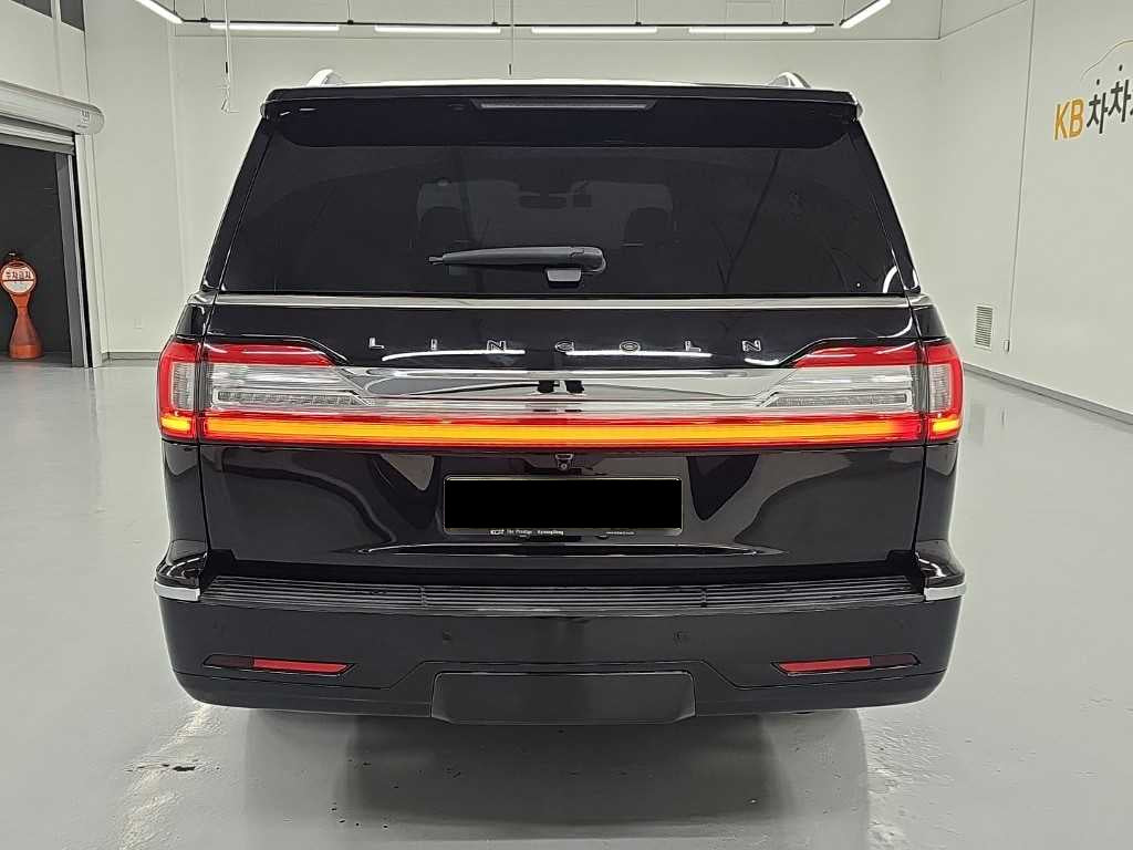 Lincoln Navigator — photo 03