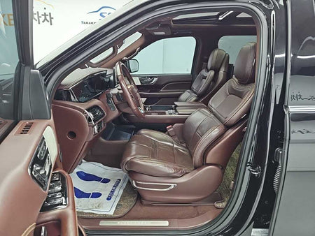 Lincoln Navigator — photo 11