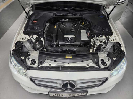 Mercedes-Benz E-Class — photo 05