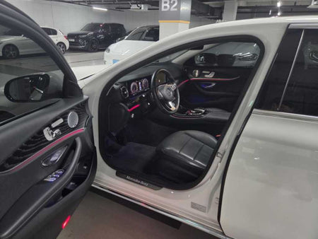 Mercedes-Benz E-Class — photo 07