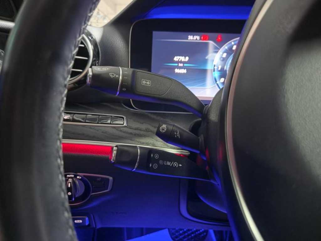 Mercedes-Benz E-Class — photo 14