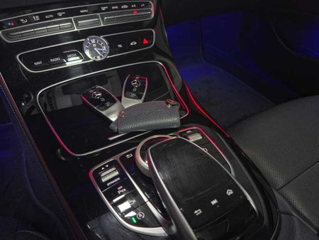 Mercedes-Benz E-Class — photo 19