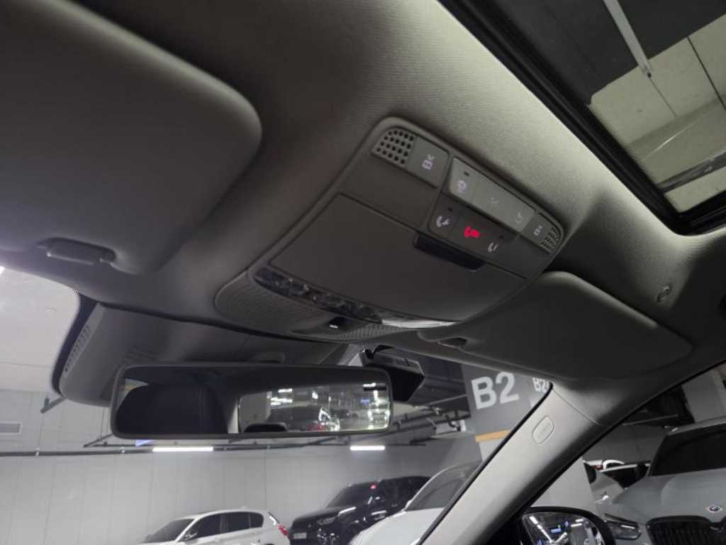 Mercedes-Benz E-Class — photo 20