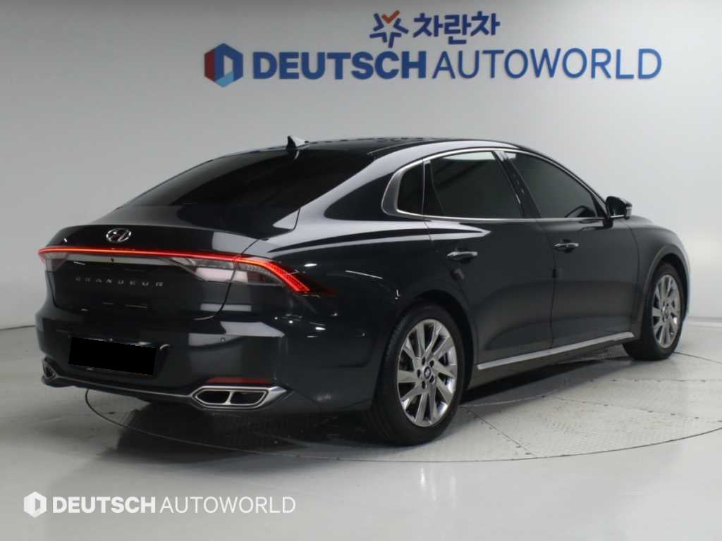 Hyundai Grandeur — photo 02