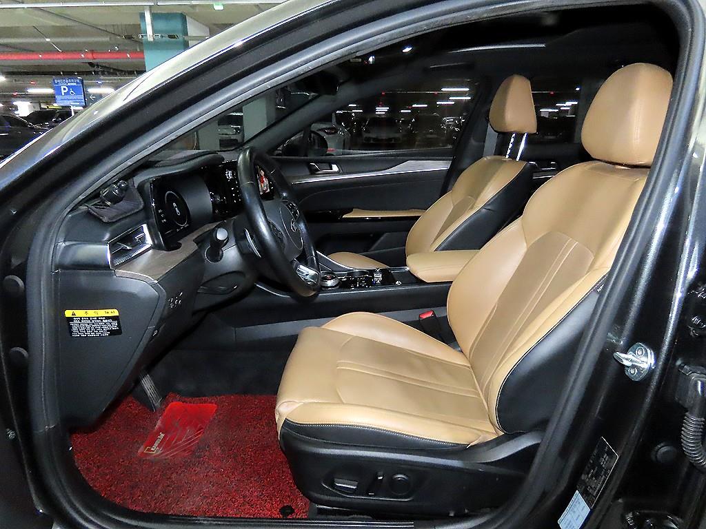 Kia K5 — photo 06