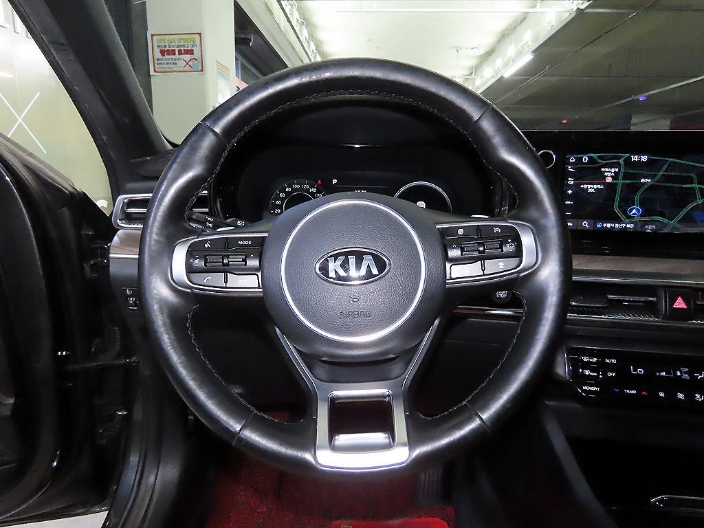 Kia K5 — photo 08