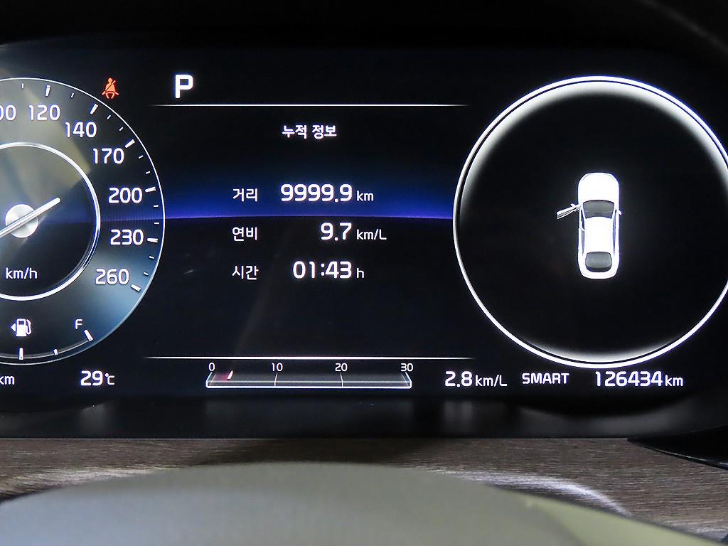 Kia K5 — photo 09