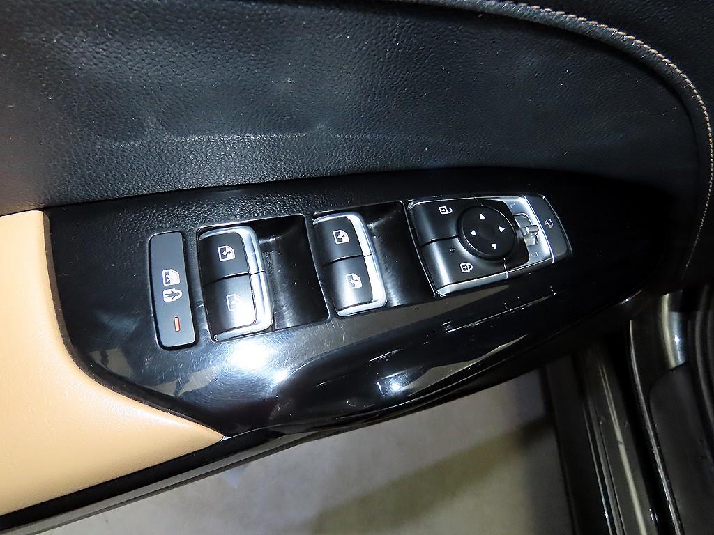 Kia K5 — photo 13