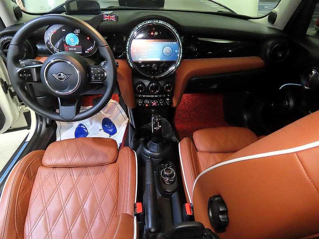Mini Cooper — photo 10