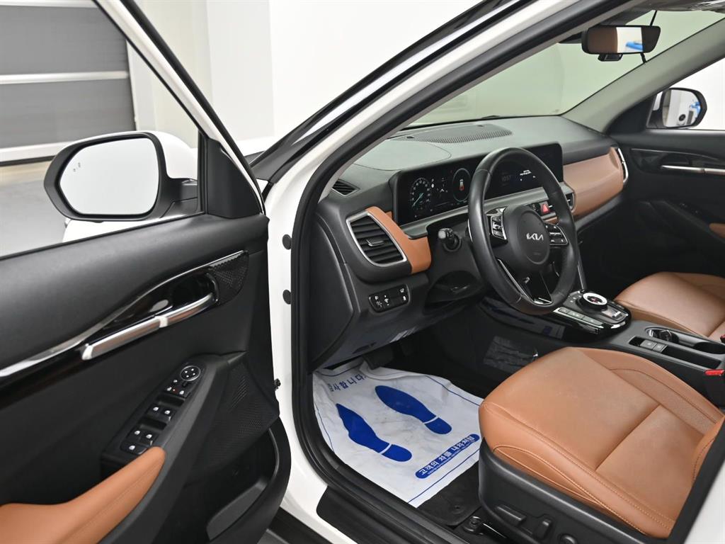 Kia Seltos — photo 12