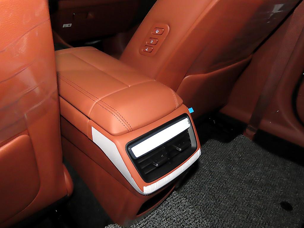 Kia K8 — photo 14