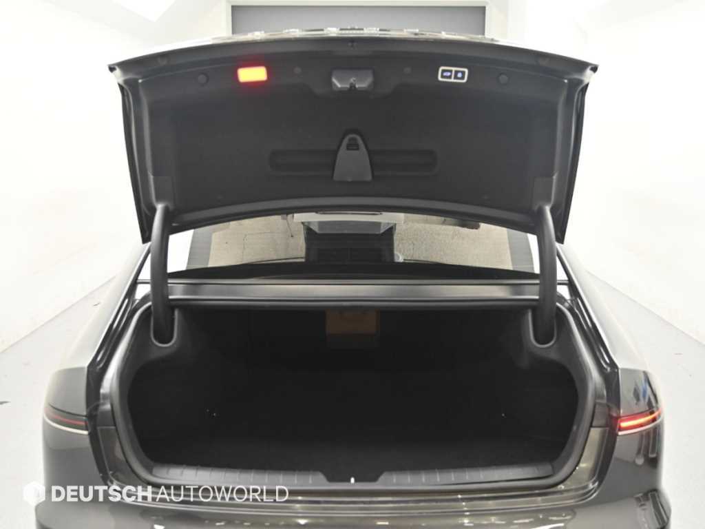 Hyundai Grandeur — photo 19