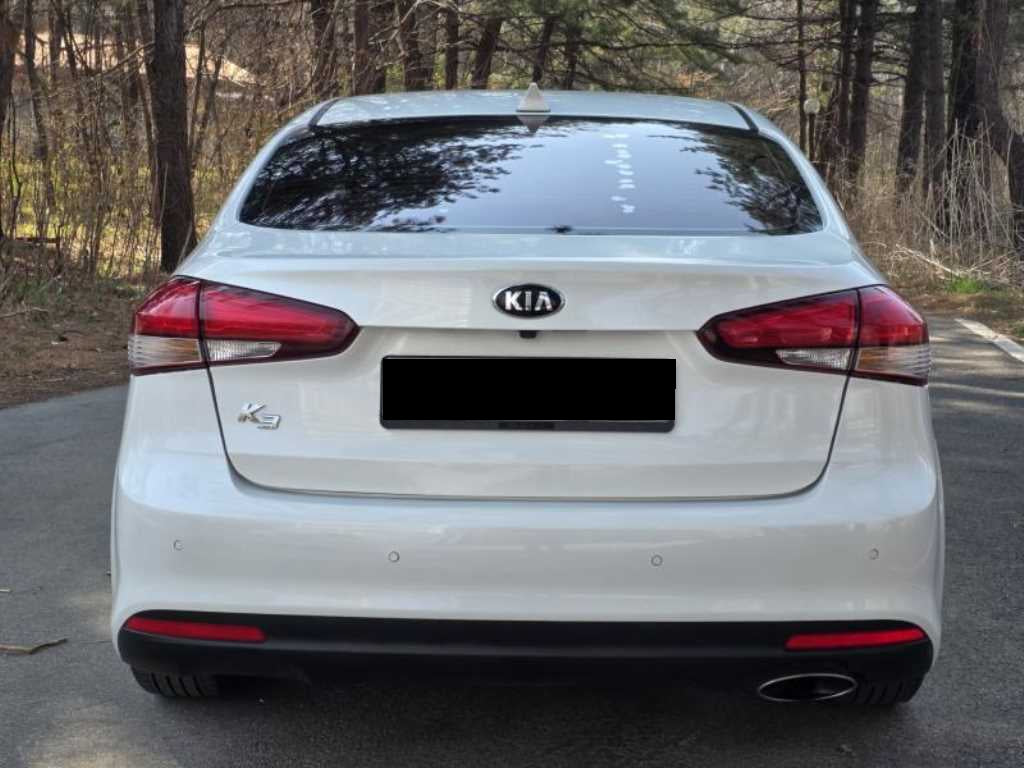 Kia K3 — photo 02