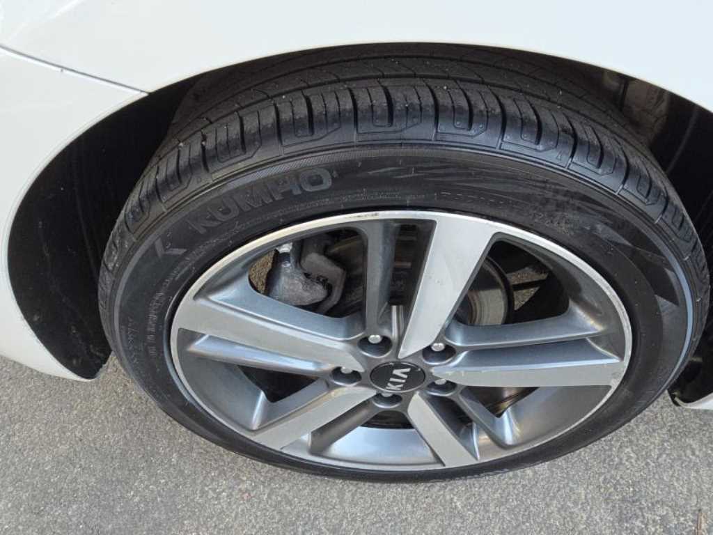 Kia K3 — photo 15