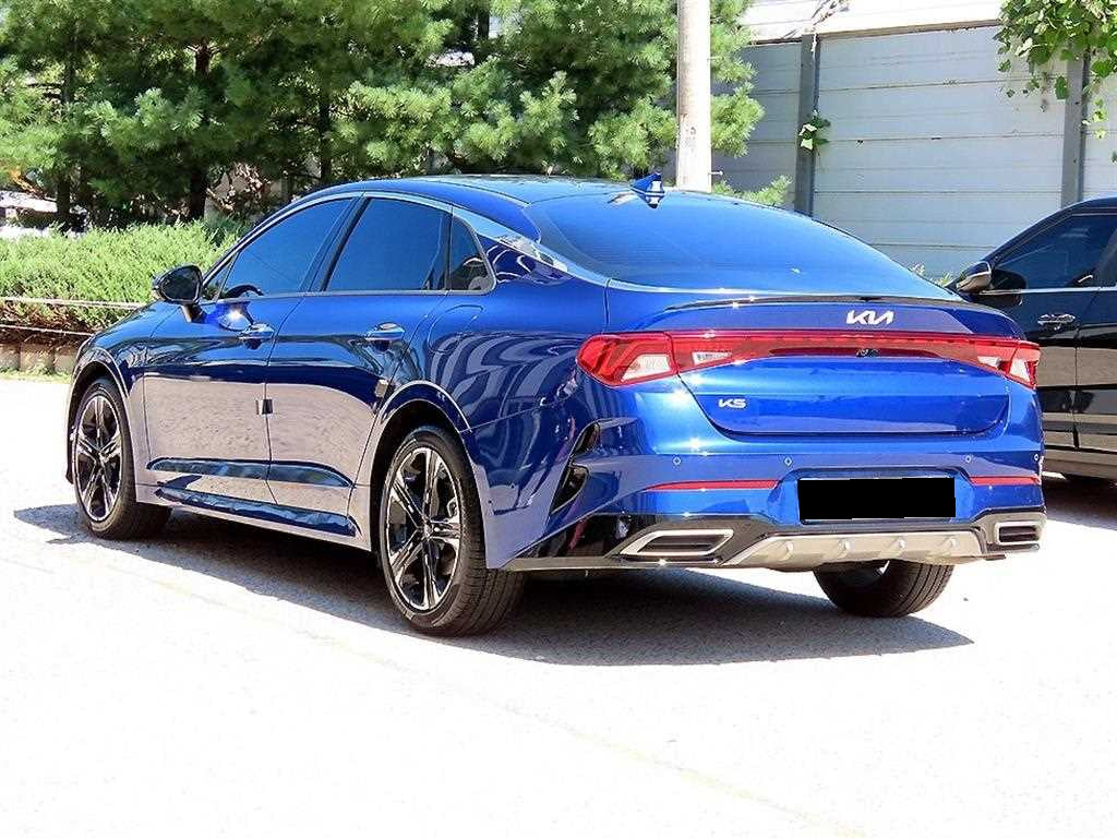 Kia K5 — photo 03
