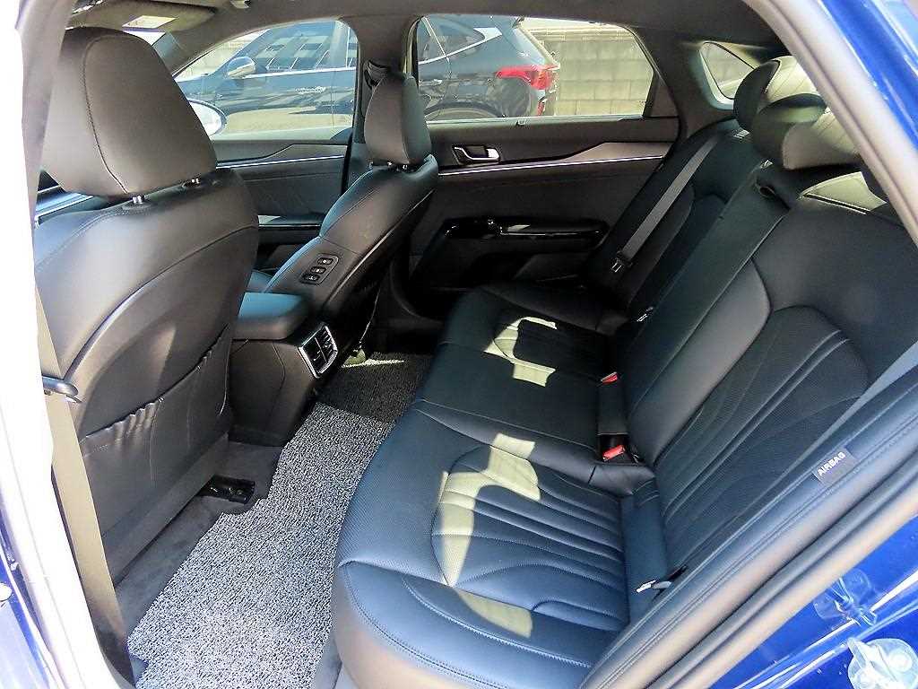 Kia K5 — photo 06