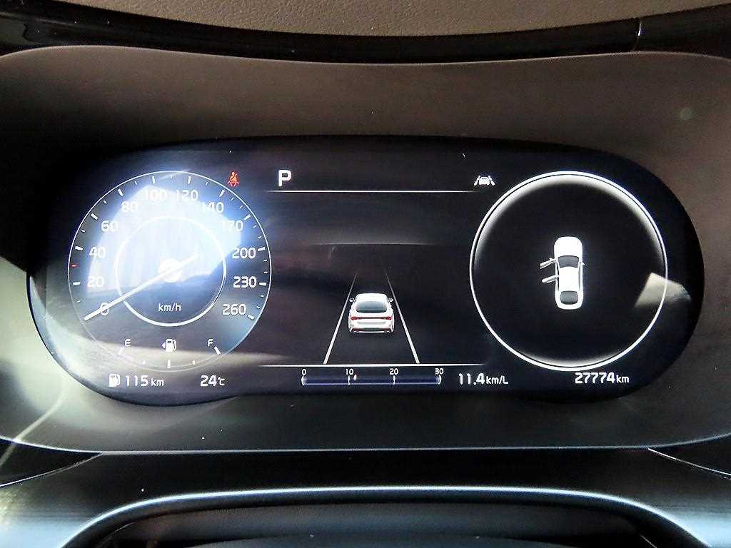 Kia K5 — photo 09