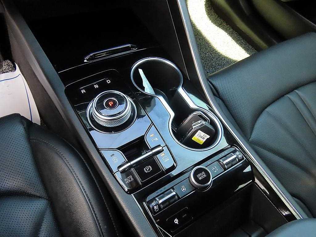 Kia K5 — photo 11