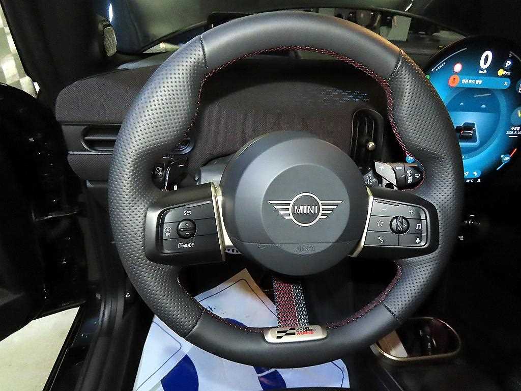 Mini Cooper — photo 08
