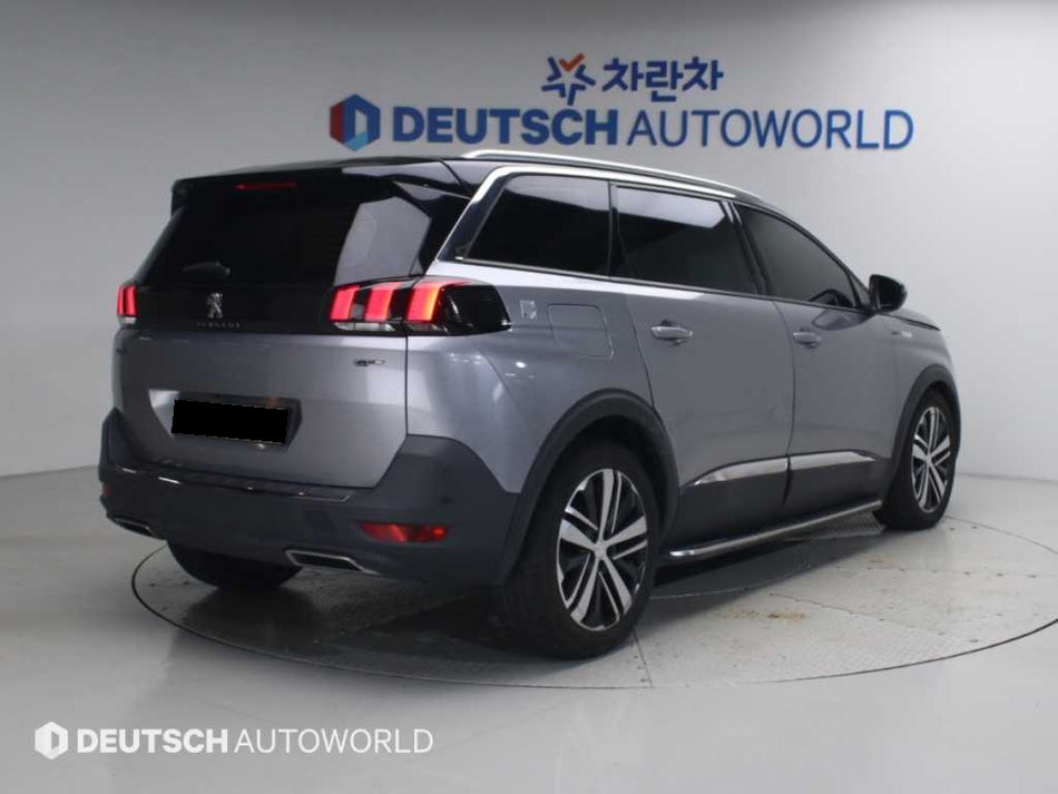 Peugeot 5008 — photo 02