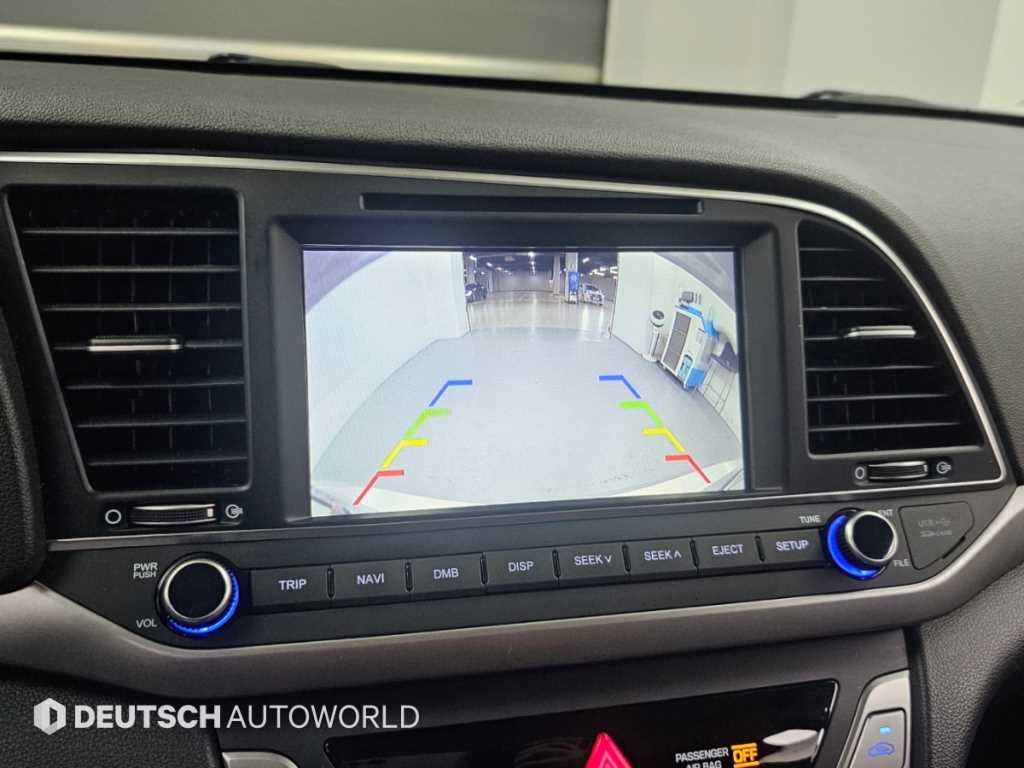Hyundai Avante — photo 15